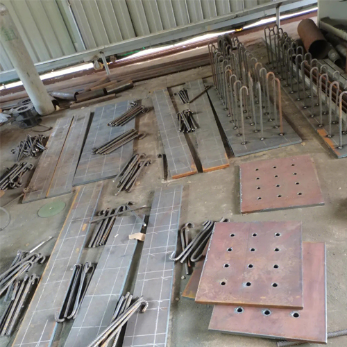 有哪些其他因素会影响周口预埋件位置的确定？